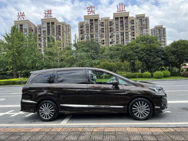 Honda Elysion 2022 thumb 4
