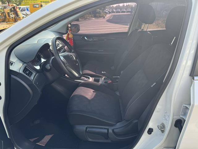 Nissan Tiida 2021 thumb 4