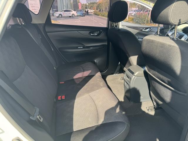 Nissan Tiida 2021 thumb 6
