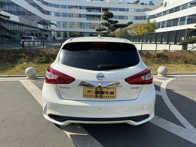 Nissan Tiida 2021 thumb 7
