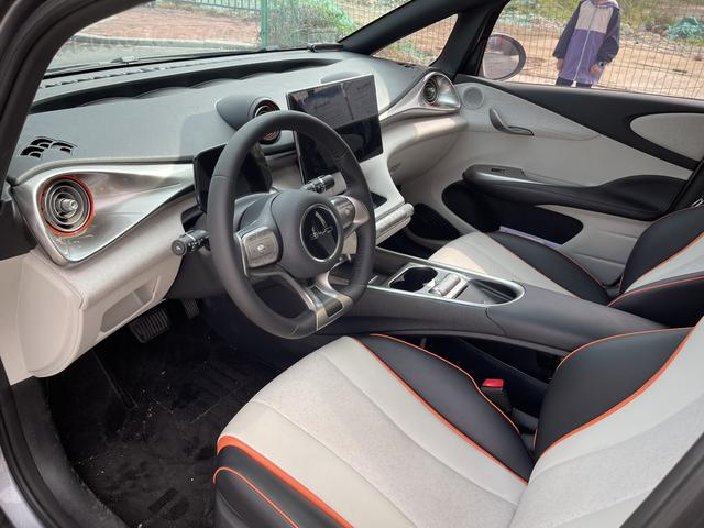 BYD Dolphin 2021 thumb 5
