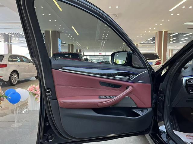 BMW 5 серии 2020 thumb 9