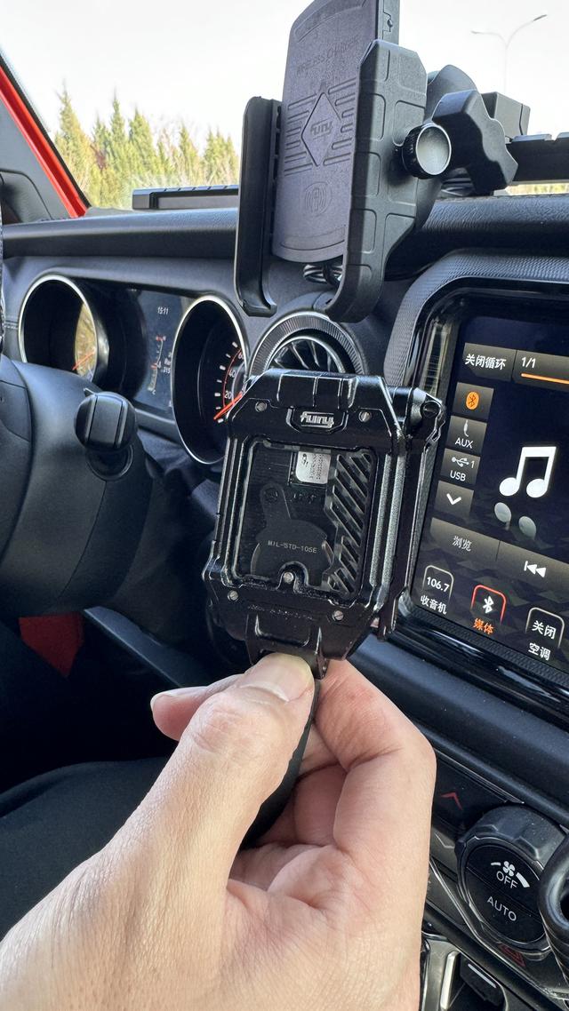 Jeep Wrangler 2020 thumb 10