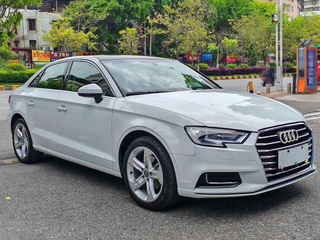 Audi A3 2019 thumb 2
