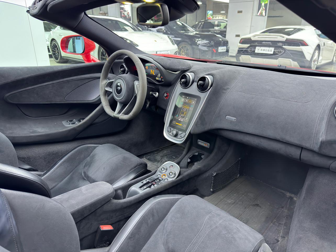 McLaren 600LT 2019 thumb 8