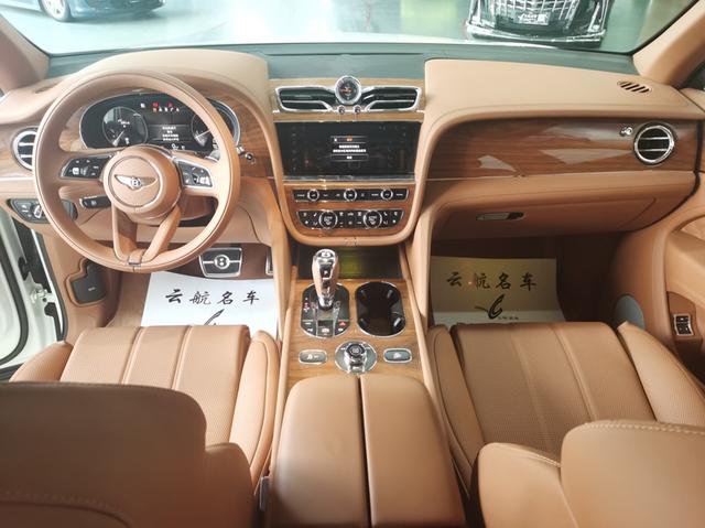 Bentley Bentayga 2022 thumb 6