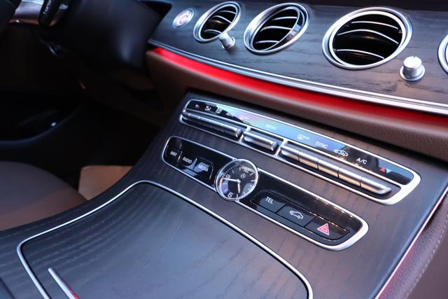 Mercedes-Benz E-Class 2020 thumb 12