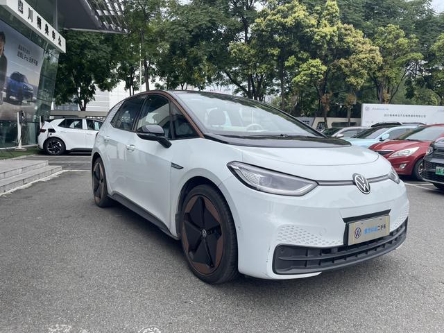 Volkswagen ID.3 2022 thumb 2