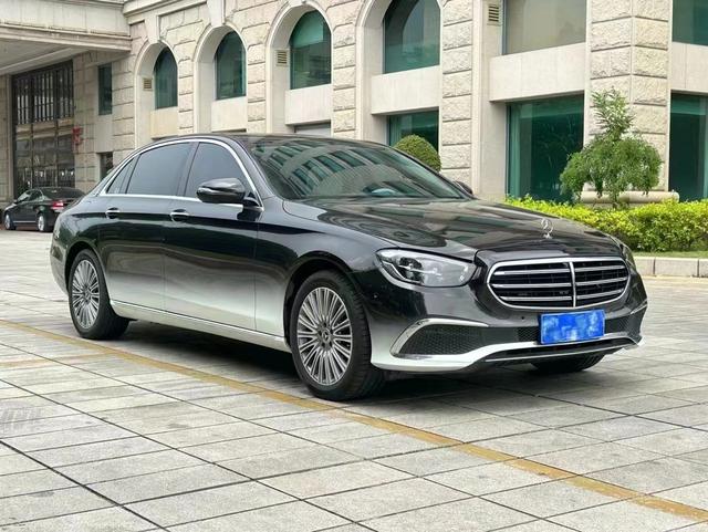 Mercedes-Benz E-Class 2022 thumb 2