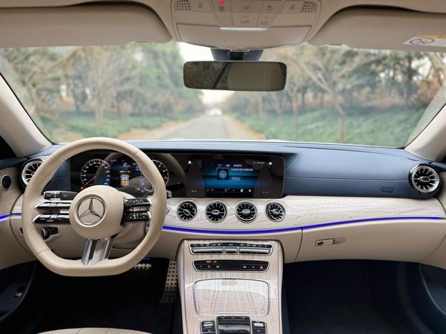 Mercedes-Benz E-Class 2023 thumb 3