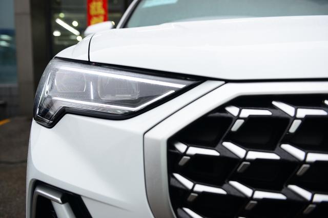 Audi Q3 2024 thumb 5
