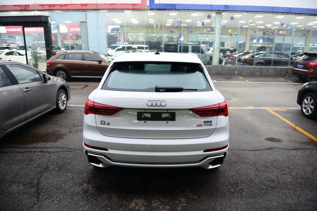 Audi Q3 2024 thumb 7