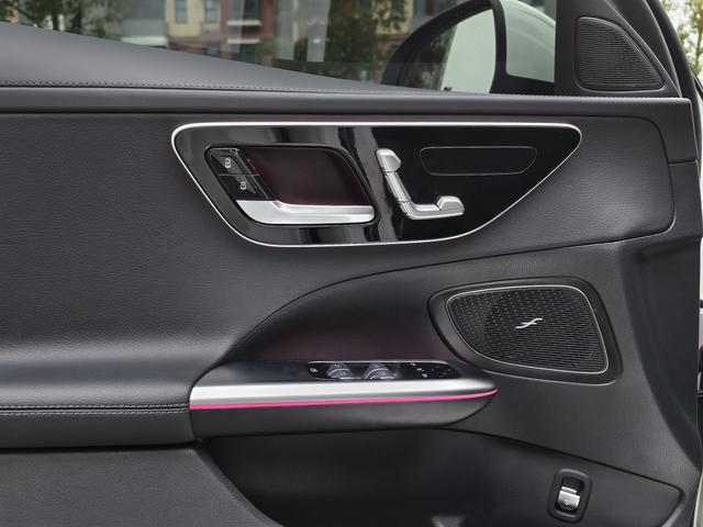 Mercedes-Benz C-Class 2022 thumb 6