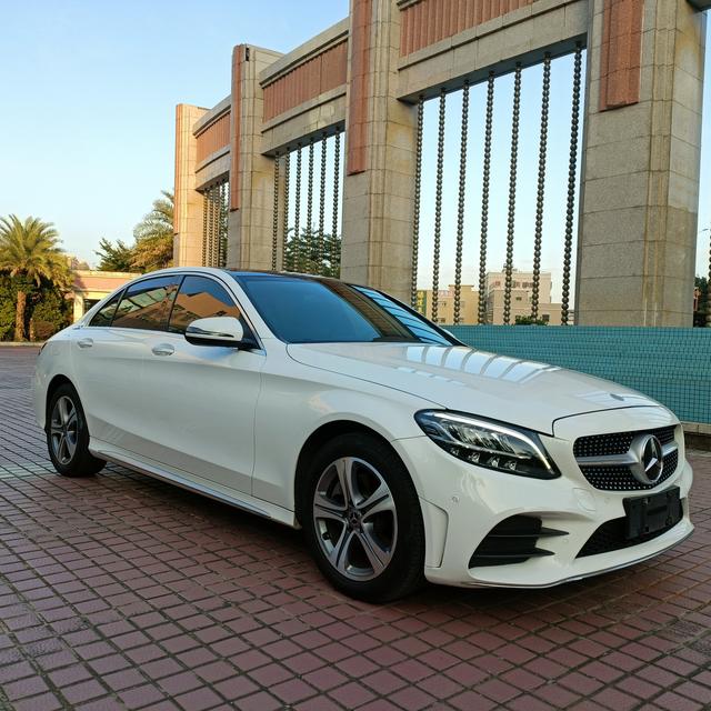 Mercedes-Benz C-Class 2021 thumb 2
