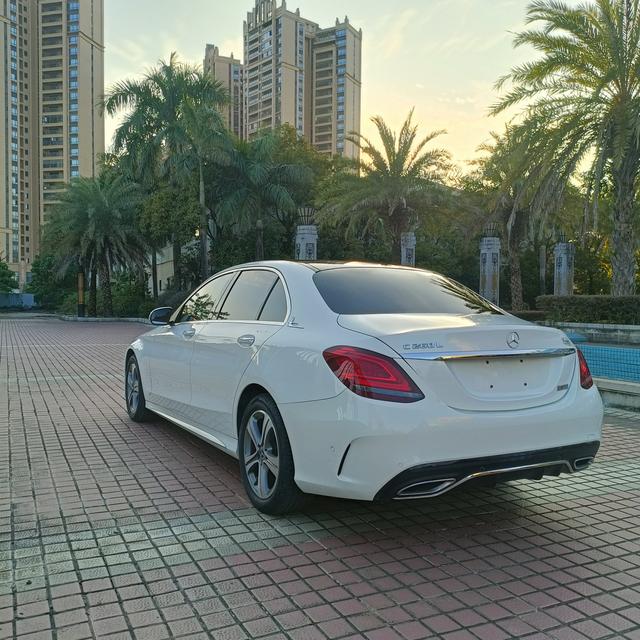 Mercedes-Benz C-Class 2021 thumb 4