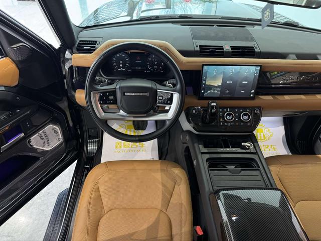 Land Rover Defender 2023 thumb 7