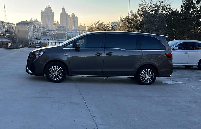 Buick GL8 2022 thumb 2