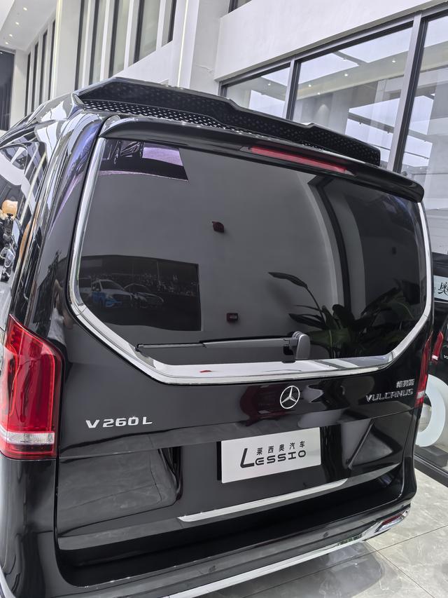 Mercedes-Benz V-Класс 2024 thumb 9