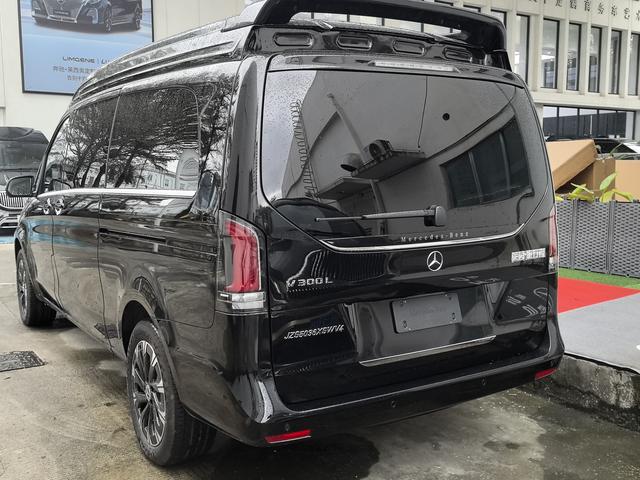 Mercedes-Benz V-Класс 2024 thumb 3