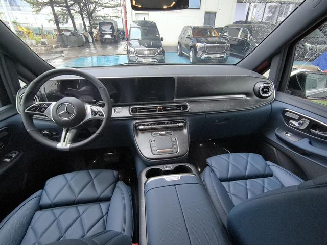 Mercedes-Benz V-Класс 2024 thumb 7