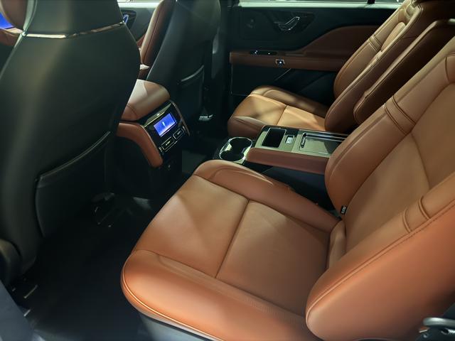Lincoln Continental 2024 thumb 6