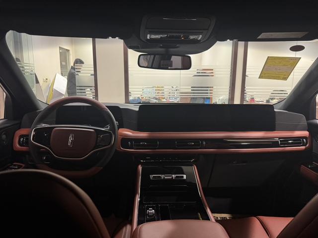 Lincoln Continental 2024 thumb 7