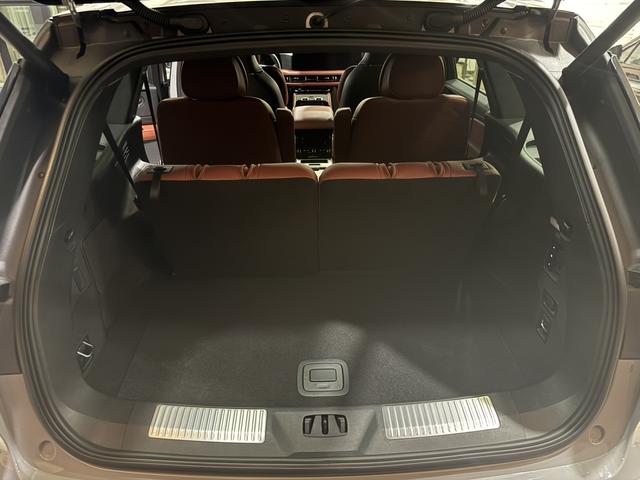 Lincoln Continental 2024 thumb 8