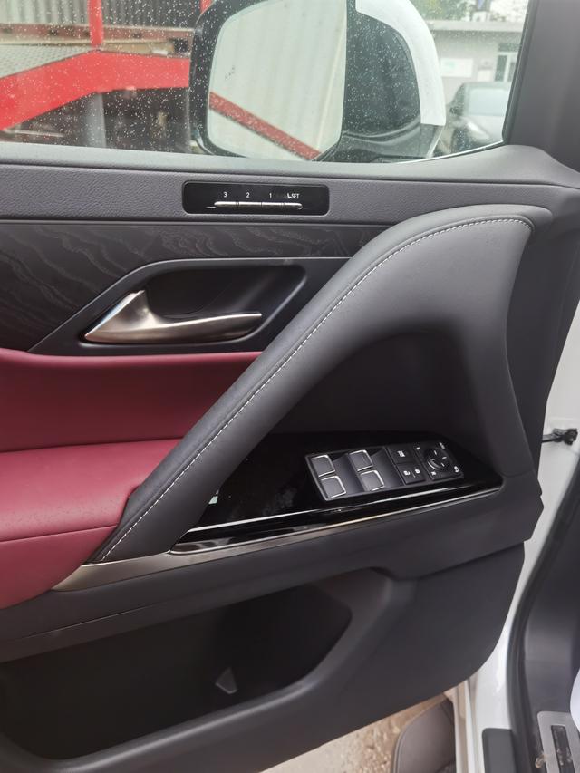 Lexus LX 2024 thumb 5
