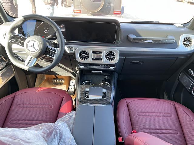 Mercedes-Benz G-Class 2025 thumb 3
