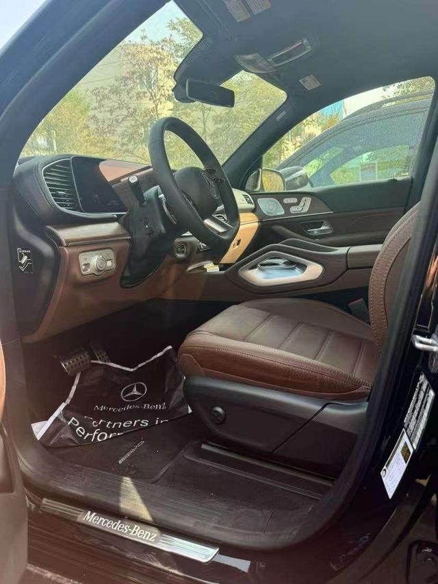 Mercedes-Benz GLS 2025 thumb 6