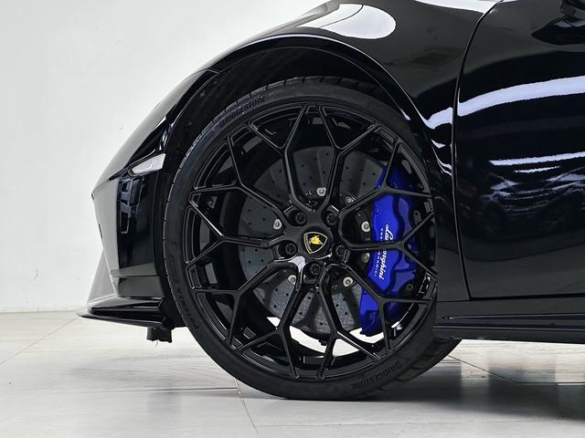 Lamborghini Huracán 2023 thumb 7
