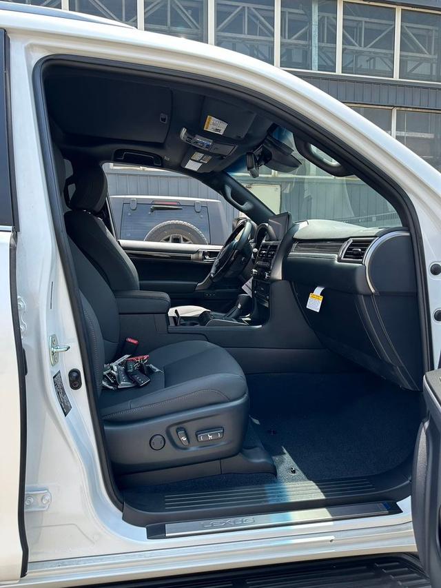 Lexus GX 2023 thumb 5