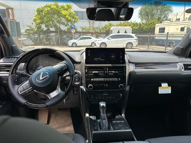 Lexus GX 2023 thumb 6
