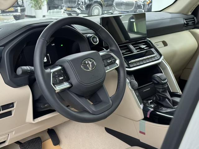 Toyota Land Cruiser 2025 thumb 4