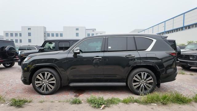 Lexus LX 2024 thumb 2