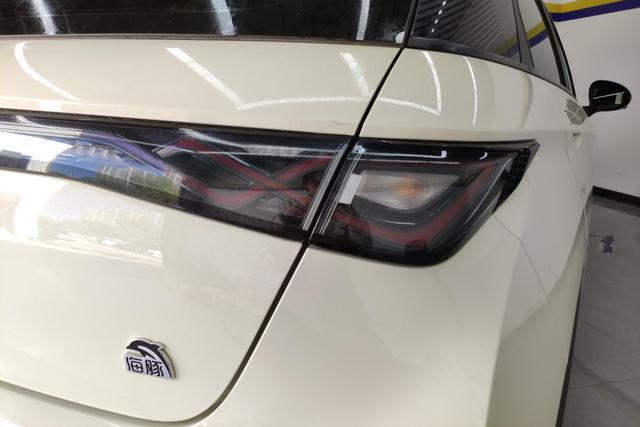 BYD Dolphin 2021 thumb 6