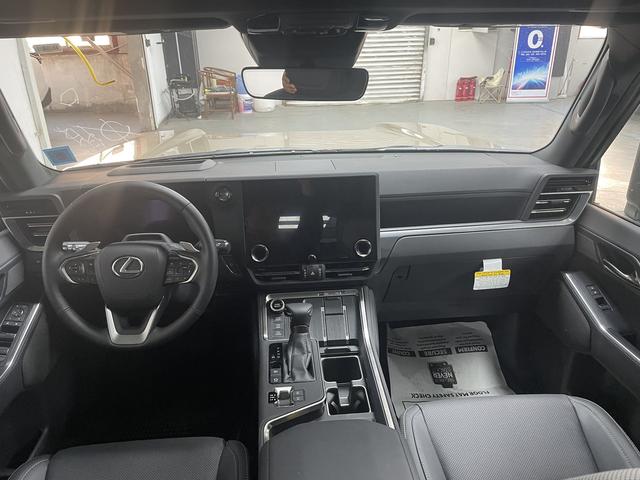 Lexus GX 2024 thumb 4