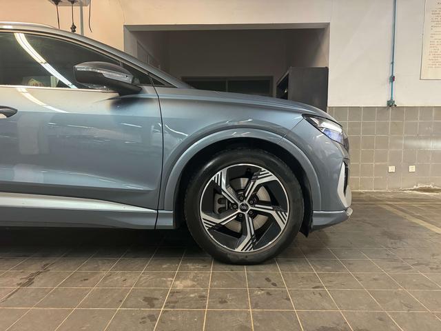 Audi Q4 e-tron 2022 thumb 4