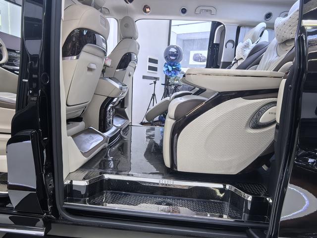Mercedes-Benz V-Класс 2022 thumb 6