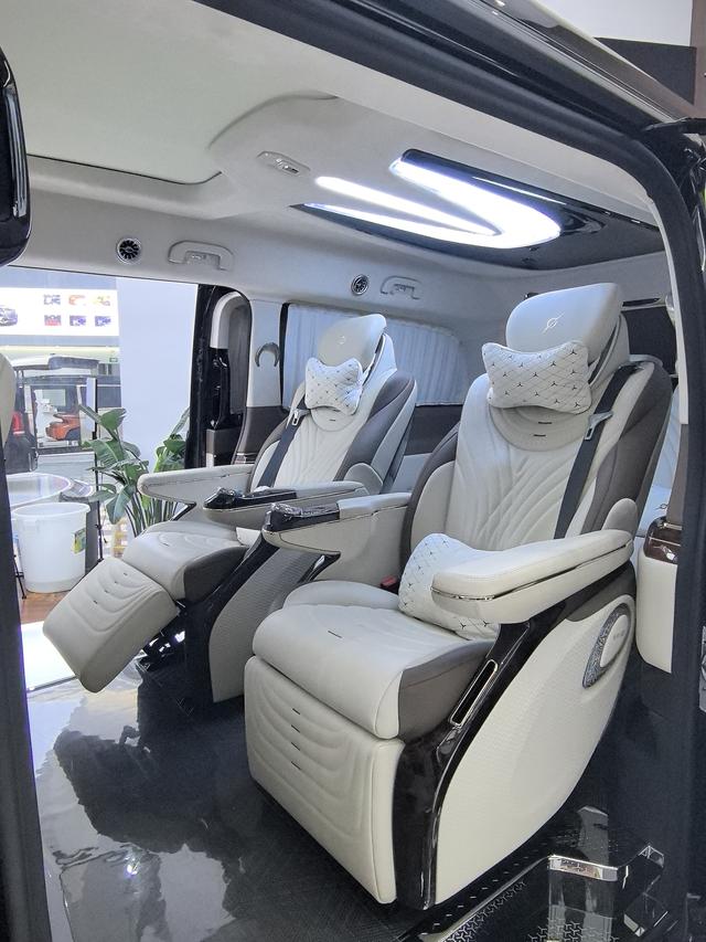 Mercedes-Benz V-Класс 2022 thumb 7