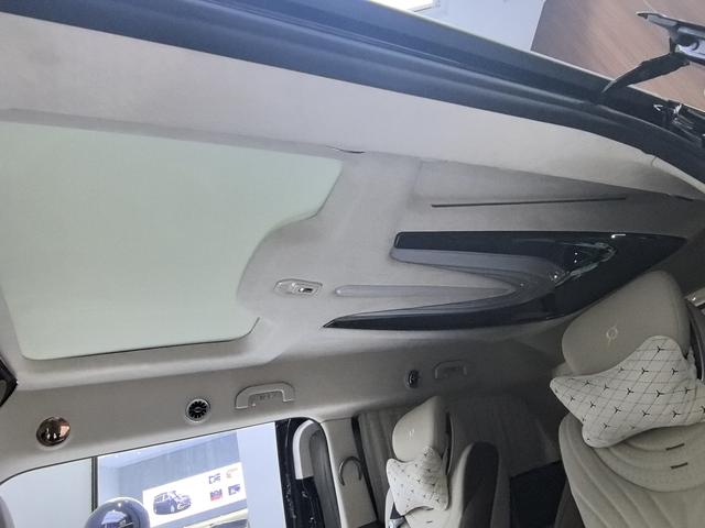 Mercedes-Benz V-Класс 2022 thumb 9