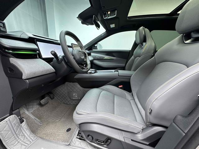 Lynk & Co 08 EM-P 2023 thumb 8