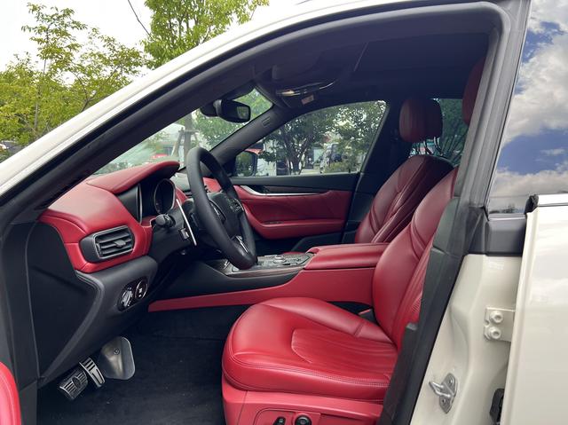 Maserati Levante 2020 thumb 11