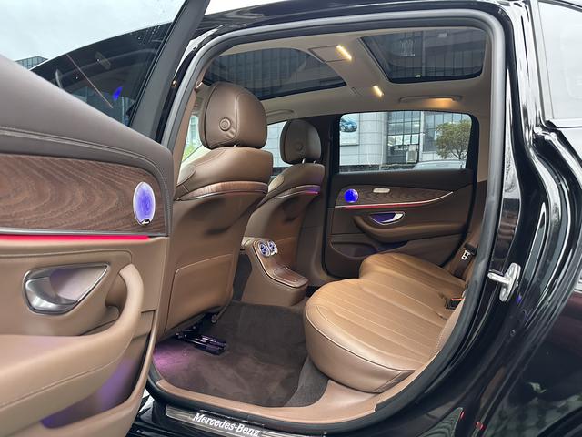 Mercedes-Benz E-Class 2023 thumb 7
