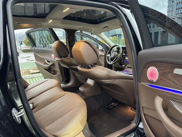 Mercedes-Benz E-Class 2023 thumb 10