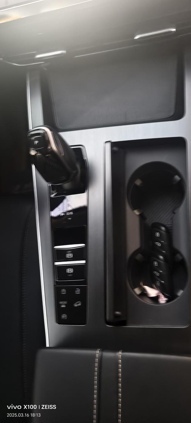 Roewe RX5 Max 2022 thumb 4