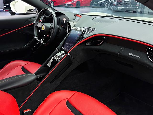 Ferrari Roma 2020 thumb 12