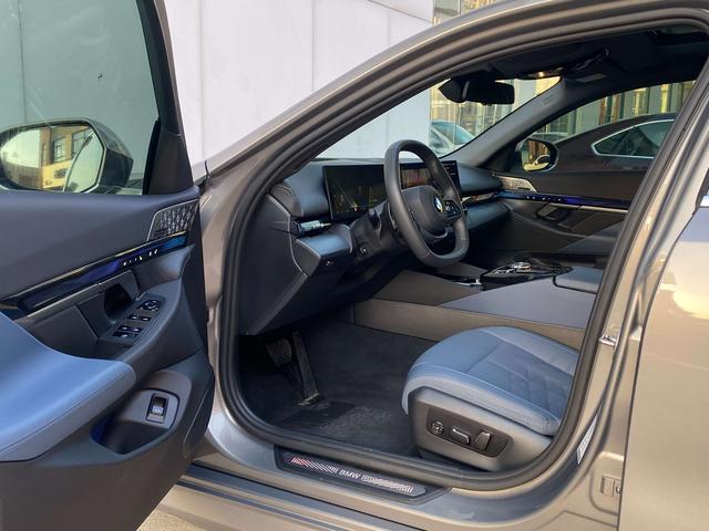 BMW 5 серии 2024 thumb 3