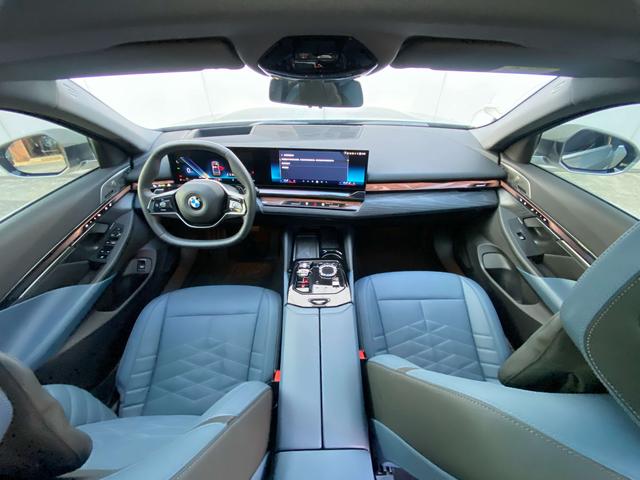 BMW 5 серии 2024 thumb 4