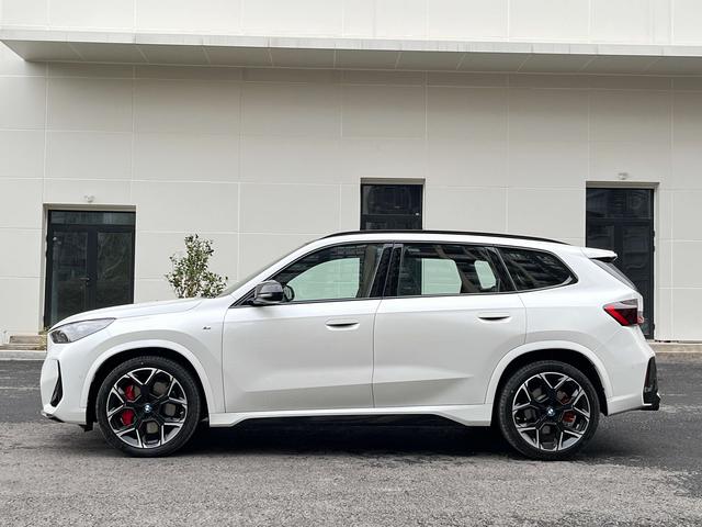 BMW X1 2024 thumb 3